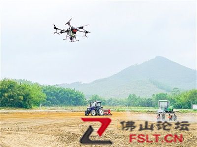央廣網(wǎng)走進(jìn)高明吉田村直播“無人”春耕