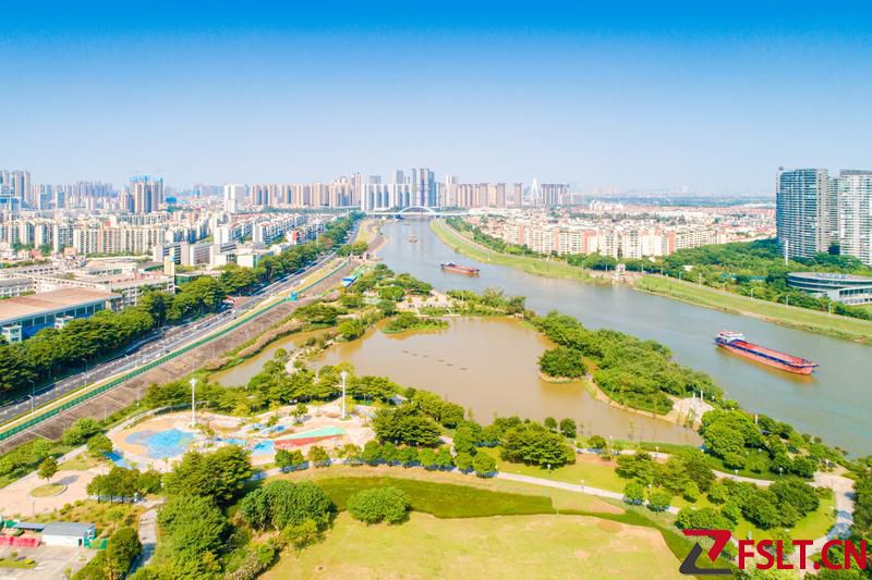 禪城區(qū)東平路實現(xiàn)沿路兩邊景觀大提升、道路交通更順暢