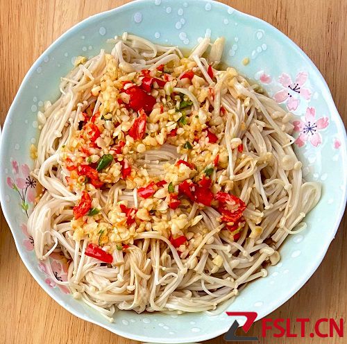 油潑金針菇，把素菜做出了葷菜的味道