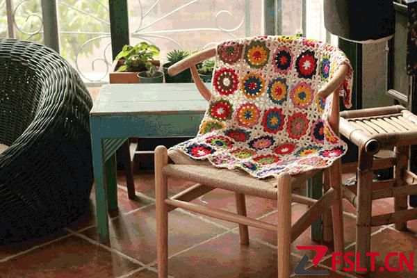 一手勾線，一手持針——潮汕鉤花