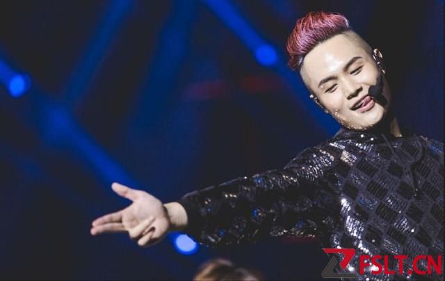 “康天庥”入戲太深，種種行為讓人反感，網(wǎng)友：放下偶像包袱吧