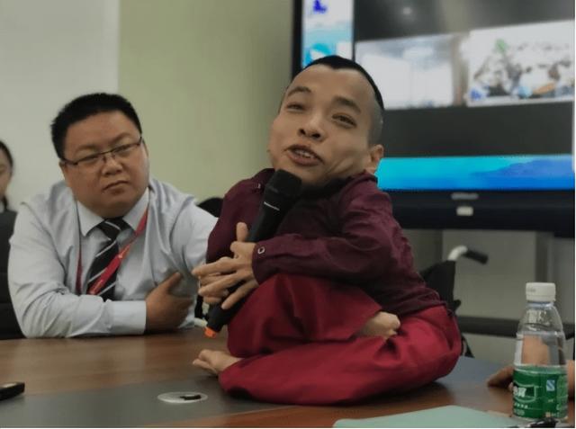 廣東女孩嫁給80厘米身家過億富豪李創(chuàng)利，面對質疑：我不是為了錢