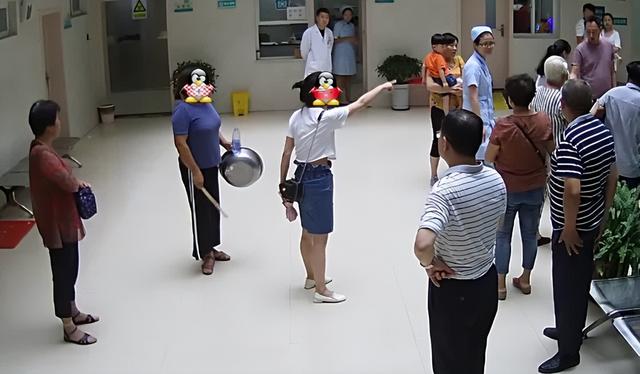 廣東一女子檢查痔瘡時，懷疑被醫(yī)生強奸，醫(yī)院：隨便你告