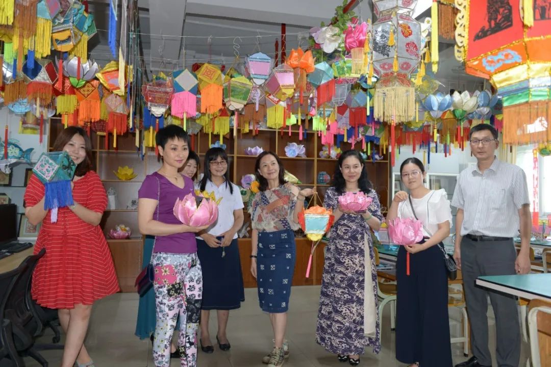 佛商巾幗：芳華正茂，美麗綻放！(圖8)
