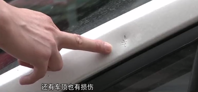 佛山2名靚女住酒店出事！床上有血！男子見到這情景，當(dāng)場報(bào)警！(圖1)