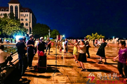 高明城管部門(mén)執(zhí)法人員持續(xù)對(duì)戶(hù)外休閑娛樂(lè)噪音擾民現(xiàn)象開(kāi)展專(zhuān)項(xiàng)整治行動(dòng)